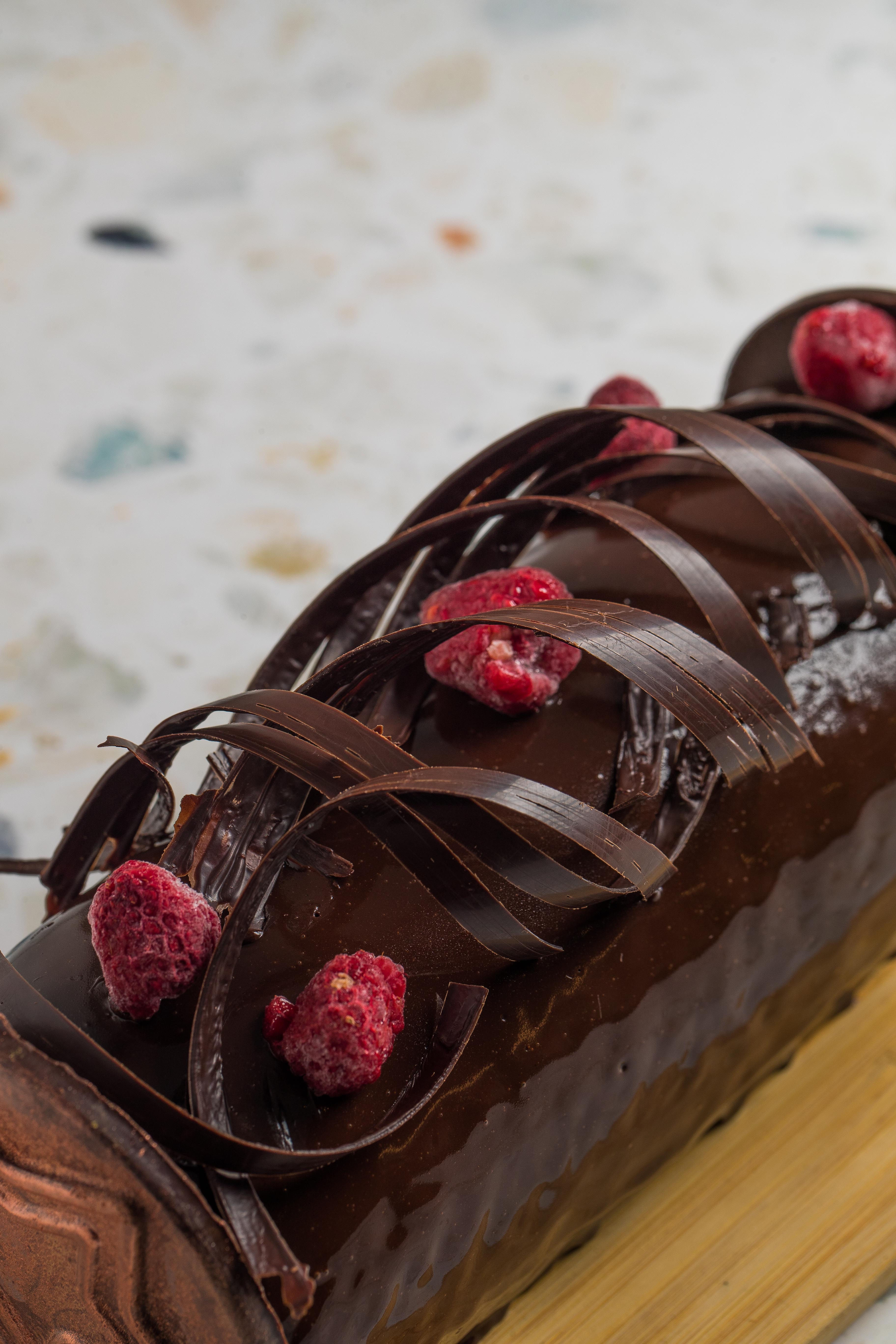 Raspberry With Chocolate Buche 12-15 Persons